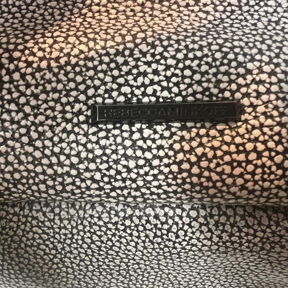 Rebecca Minkoff Medium Julian Leather main image 4